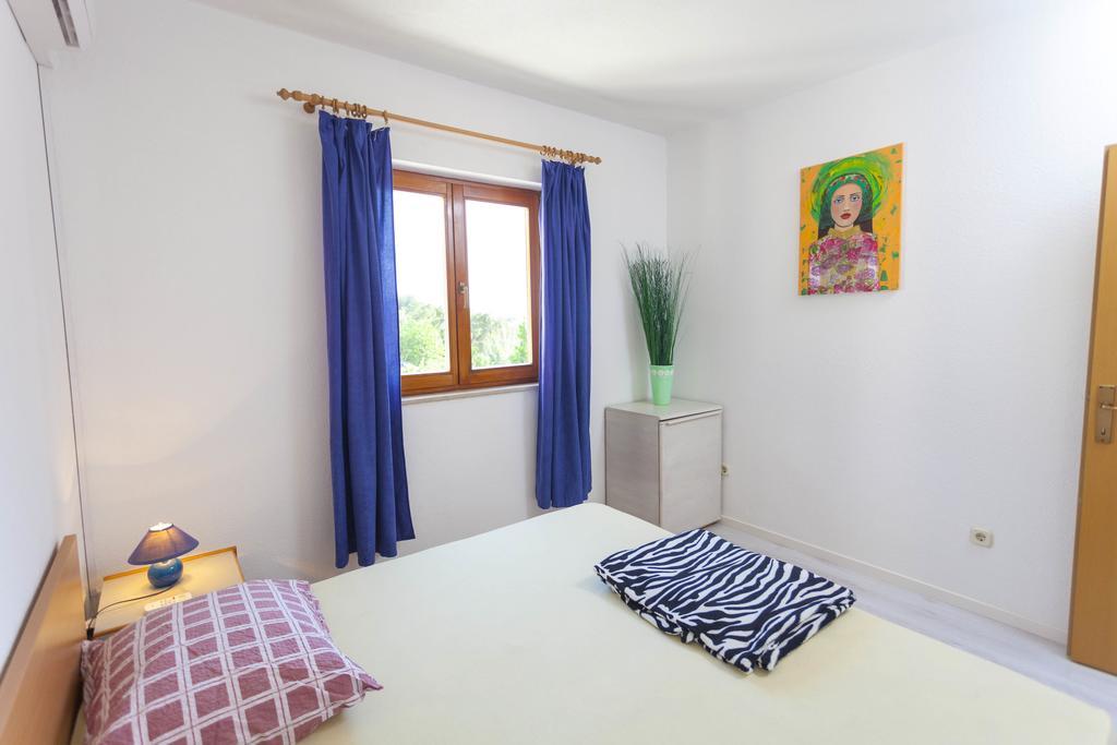 Meri Apartments - Puharic Makarska Quarto foto