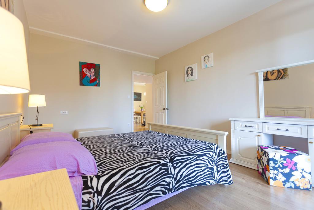 Meri Apartments - Puharic Makarska Quarto foto