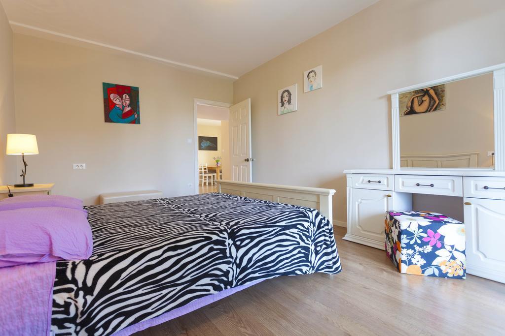 Meri Apartments - Puharic Makarska Quarto foto
