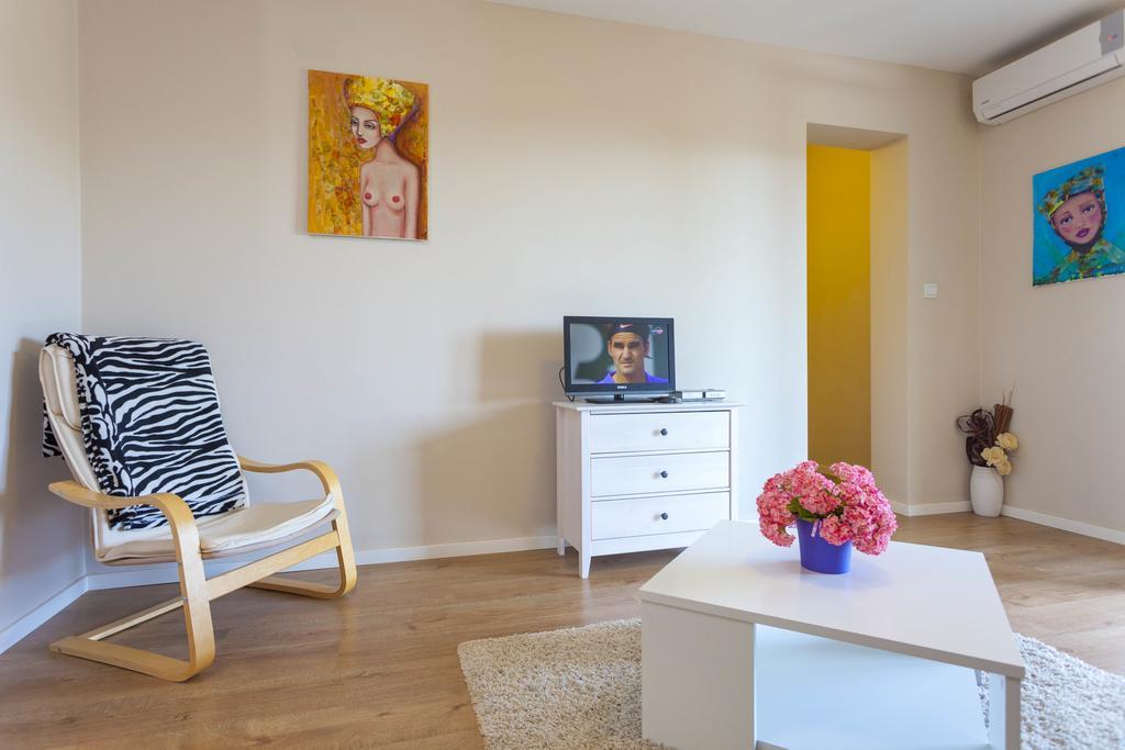 Meri Apartments - Puharic Makarska Quarto foto