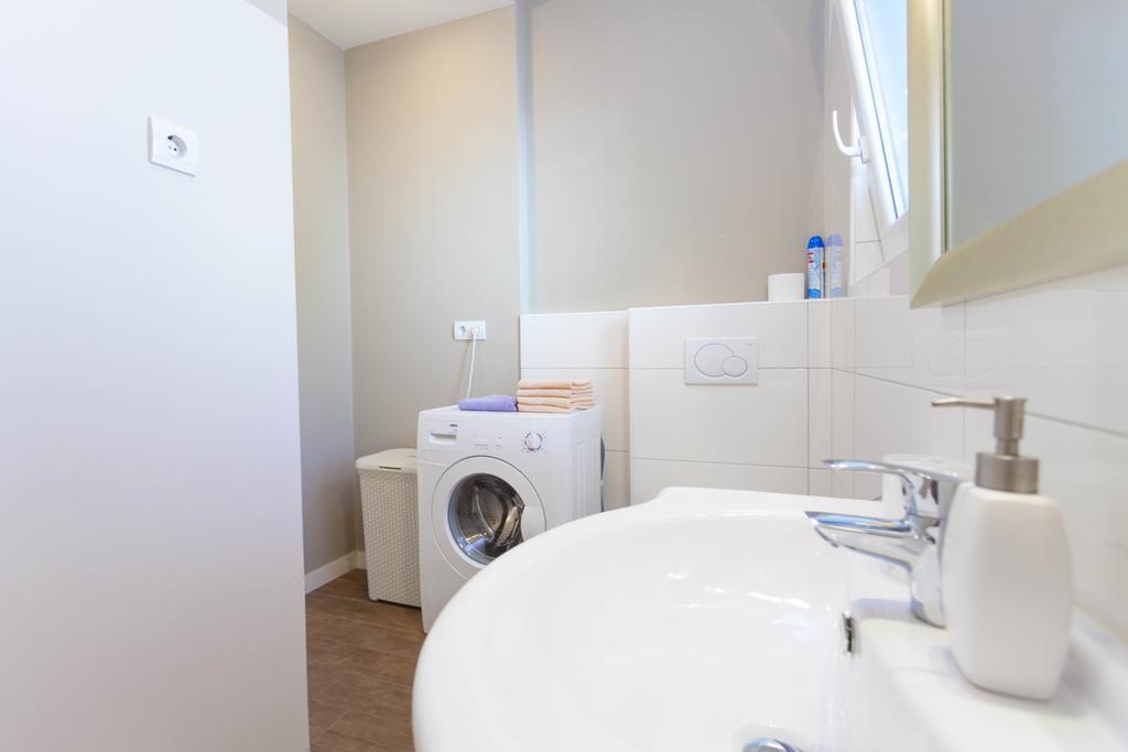 Meri Apartments - Puharic Makarska Quarto foto